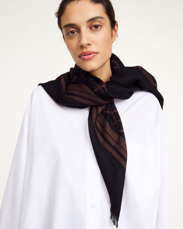 By Malene Birger Scarf Cornelis Mörkbrun ONESIZE