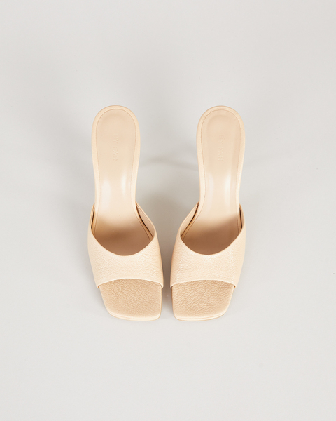 Sandal Mora Sand 2