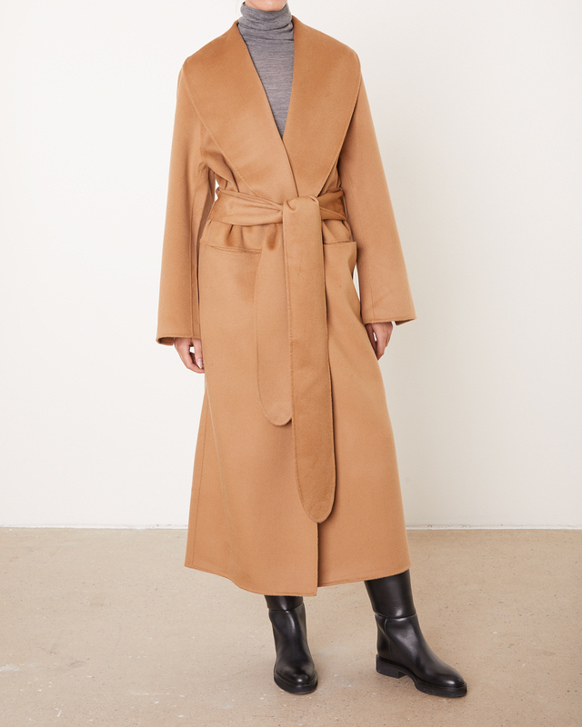 Totême - Coat Robe | WAKAKUU