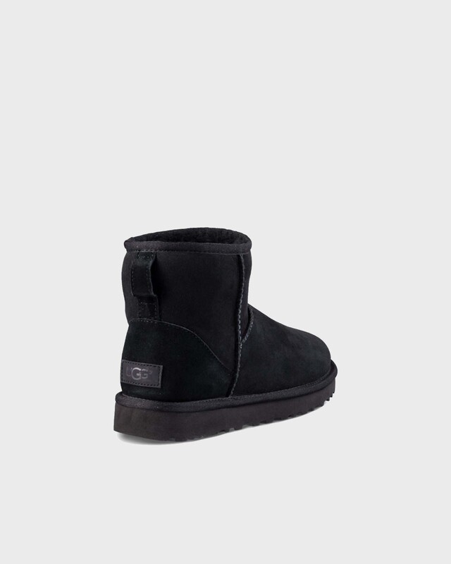 Ugg Boots W Classic II Svart US 10 (EUR 41)