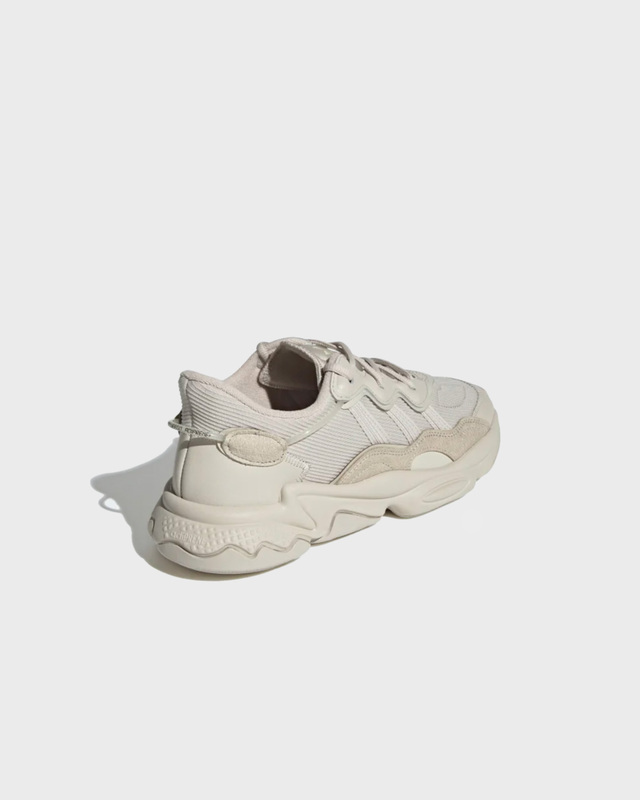Adidas Sneakers Ozweego Brun UK 6,5 (EUR 40)