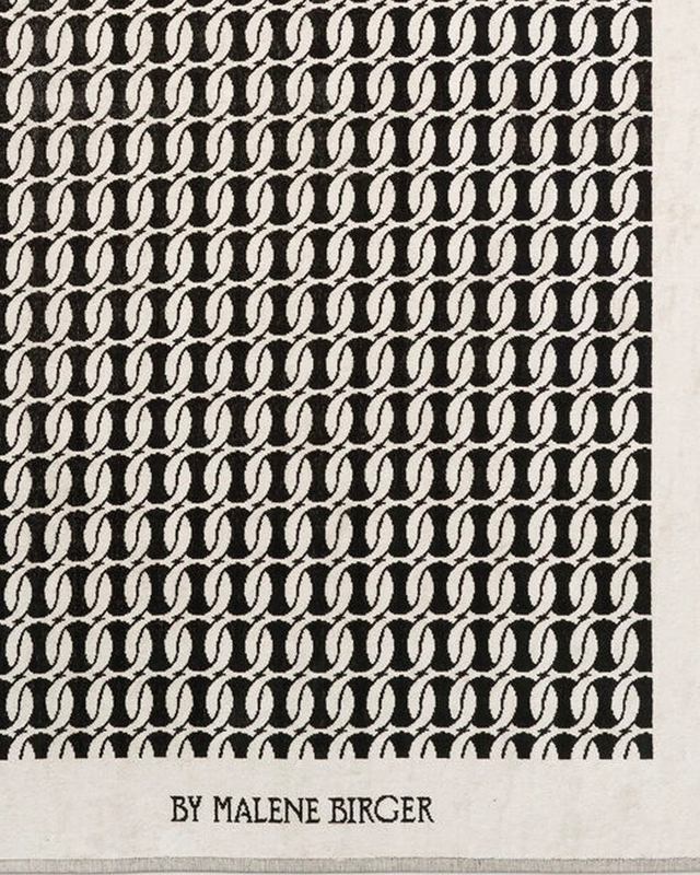 By Malene Birger Towel Lemora Svart/vit ONESIZE