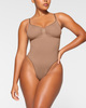 Skims Body Seamless Sculpt Thong Sienna M