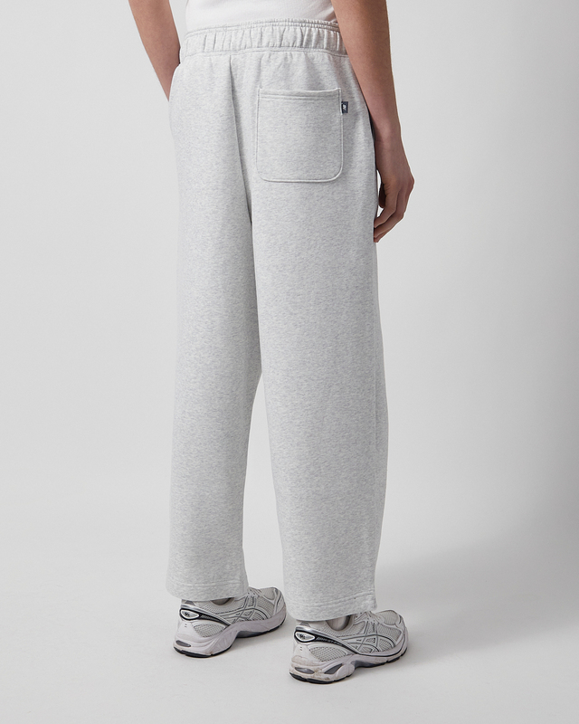 New Balance Byxa Trackside Fleece Barrel Grå L