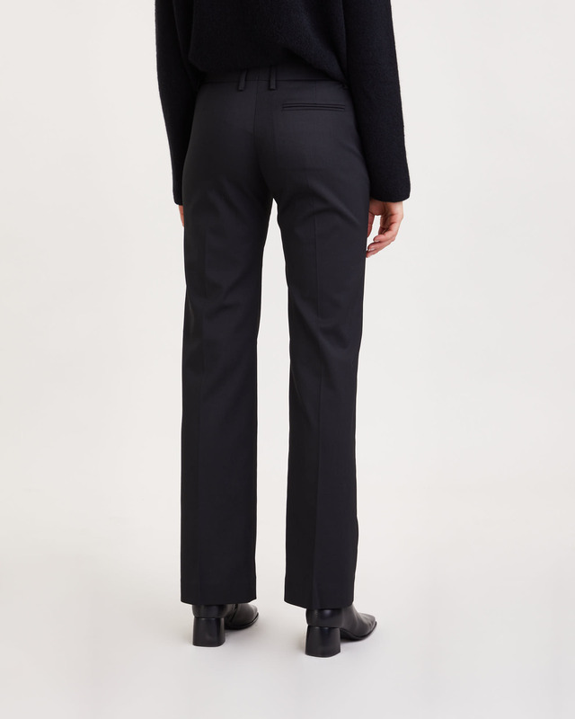 Filippa K Byxor Bootcut Svart 34