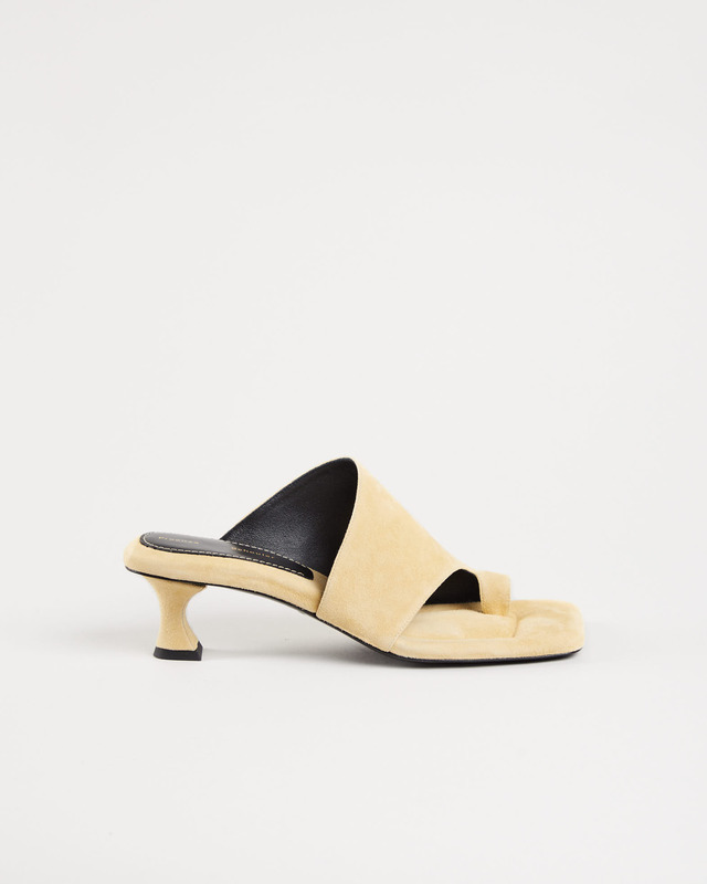 Proenza Schouler Square Asymmetric Toe Ring Sanda Natural | WAKAKUU