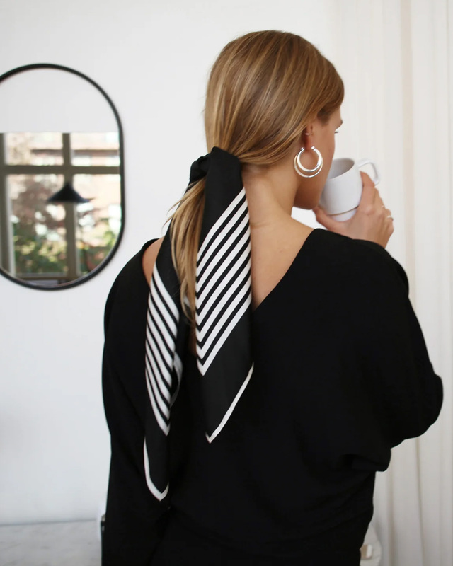 Le Scarf Scarf Silk 65 x 65 Svart/creme ONESIZE