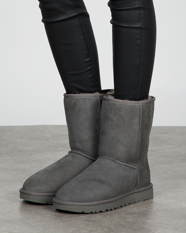 Ugg Boots Classic Short Mörkgrå US 5 (EUR 36)