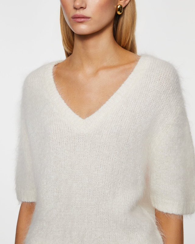 Wakakuu Icons Sweater Serena Fluffy Knit Creme M