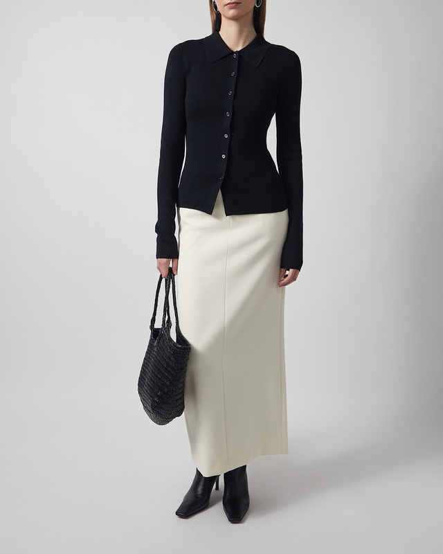 Almada Label   Black S