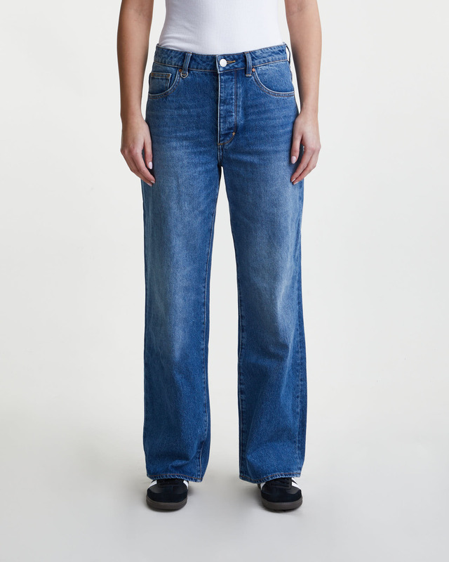 NEUW Jeans Coco Relaxed Royal Ink Indigo 32