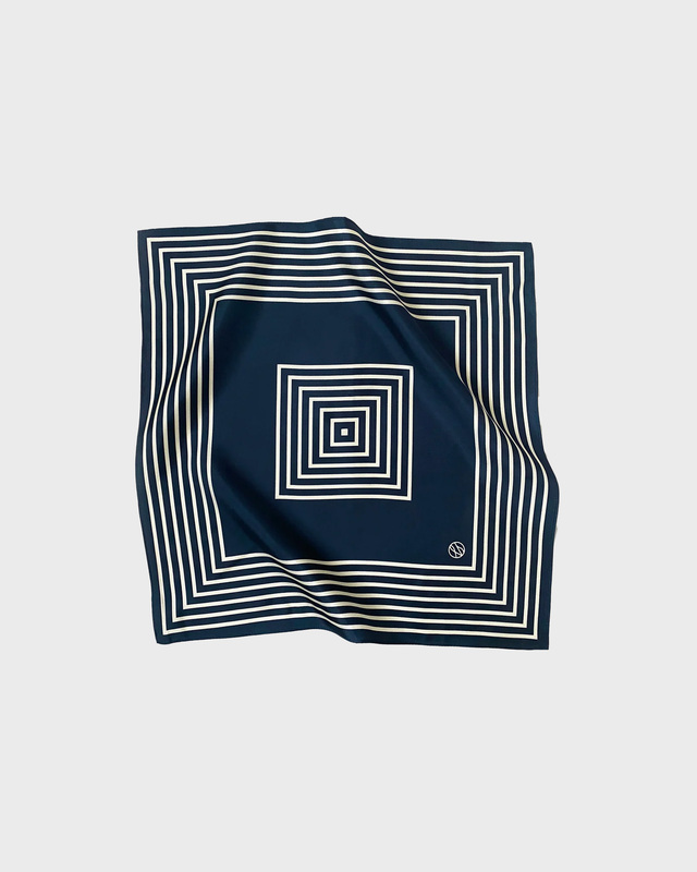 Le Scarf Scarf No.18 Navy 50x50 Blå ONESIZE