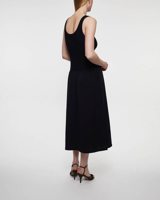 Theory Klänning Texture Midi Svart M