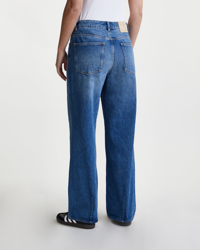 NEUW Jeans Coco Relaxed Royal Ink | WAKAKUU