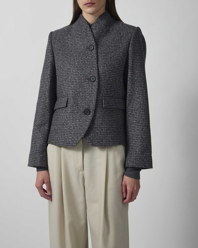 Dagmar Jakke Short Curved Charcoal 34