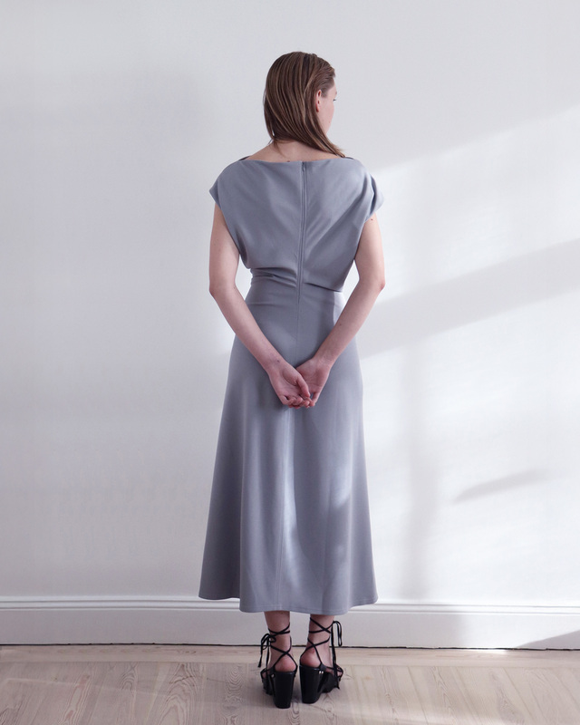 LEONÍ Dress Floyd Draped Waist Hazel 42