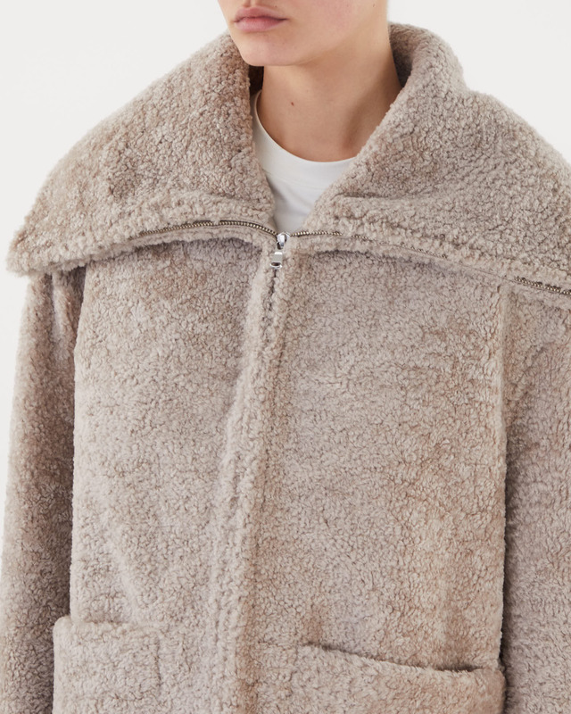 By Malina Jacka Tayla Shearling Ljusbeige S