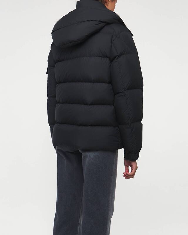 Moncler Jacka Maya 70 Short Down Svart MONCLER4 (L)