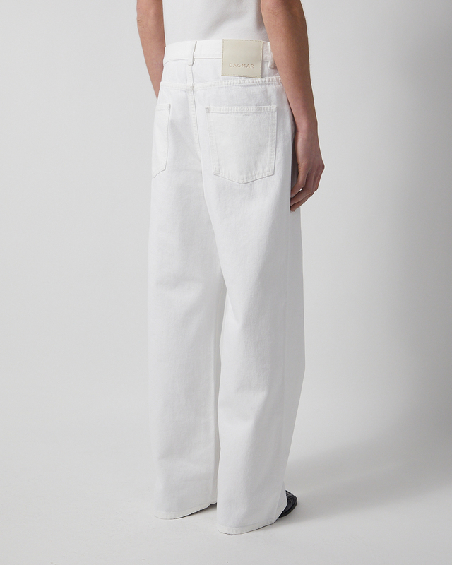 Dagmar White W28/L32