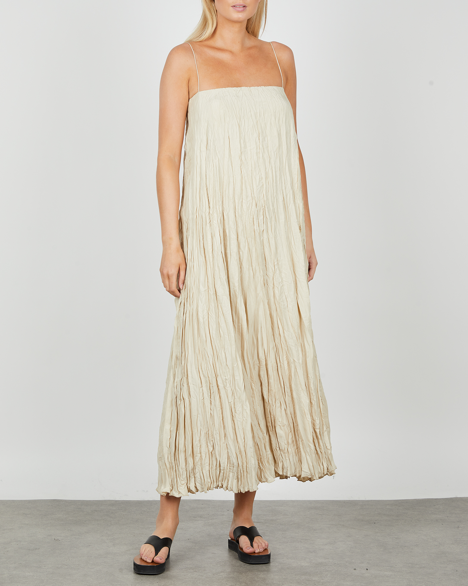 Totême - Dress Crinkled Silk | WAKAKUU