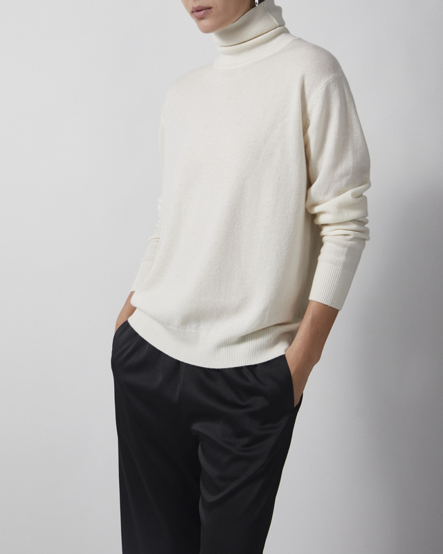 Wakakuu Icons Sweater Cashmere Wool Turtleneck Pearl XS
