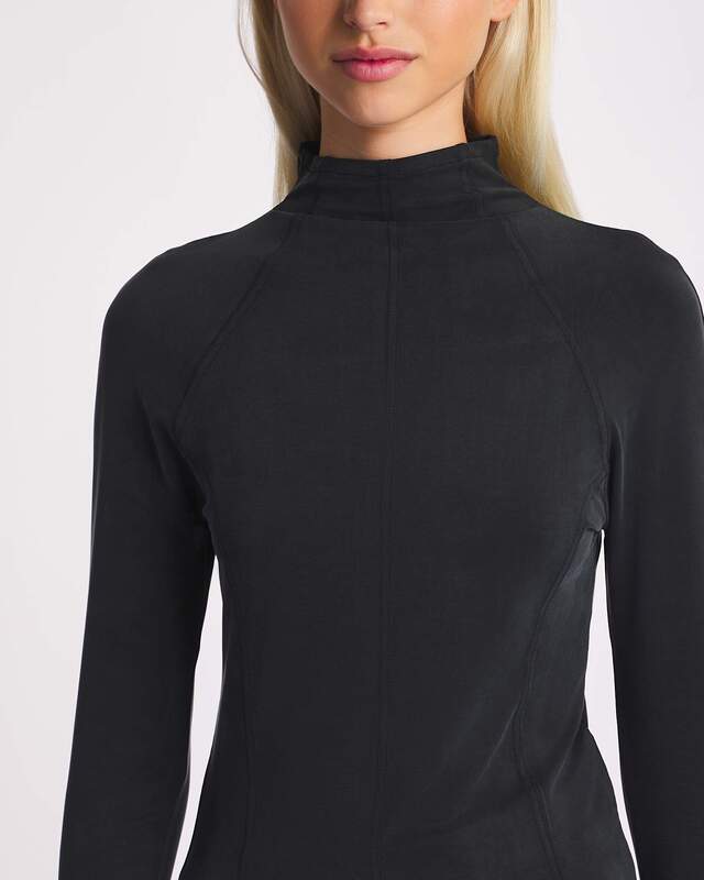 HOPE Topp Fitted Mockneck Washed black 34