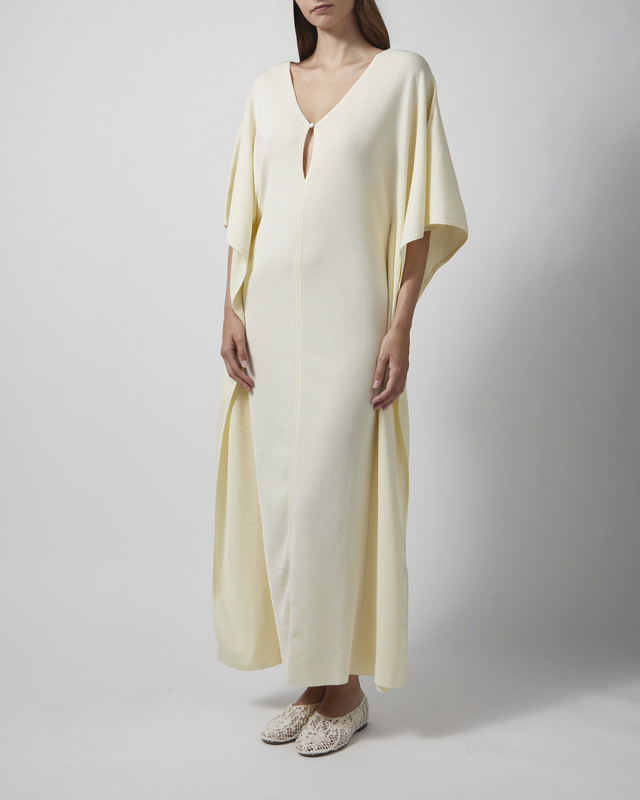 Malina Kaftan Janna Knitted V-Neck Maxi Pearl M