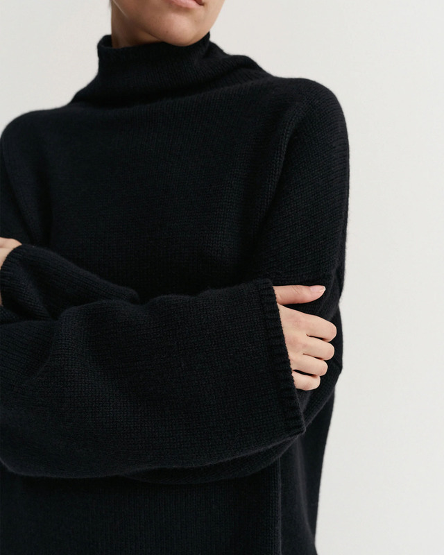 Almada Sweater Amie Black L