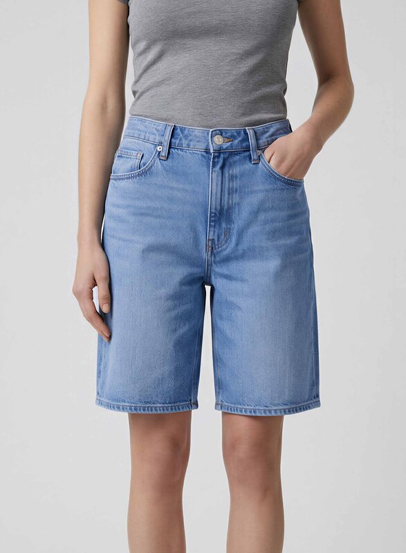 Mother Denim Shorts The Undercover Bermuda Light blue wash 28