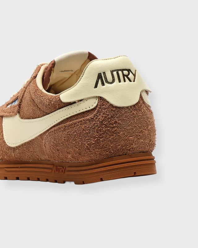 Autry Sneakers Windspin Low Suede Beige/brun EUR 40