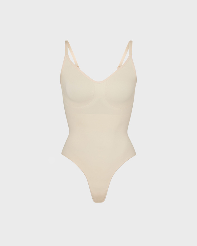 Skims Body Seamless Sculpt Thong Sand XL