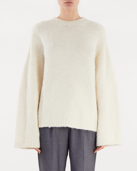 Sweater Fluffy Jumper Vit 1
