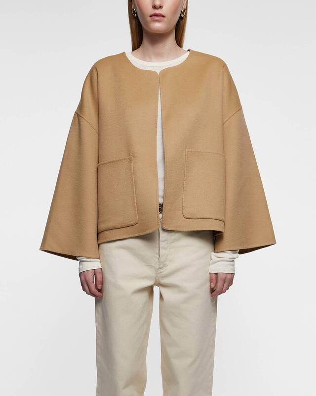 By Malene Birger Ullkappa Jacquie Sand 42