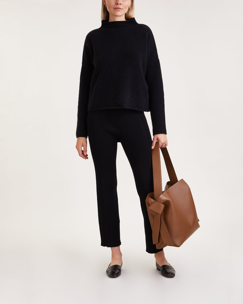Sweater Mika Yak Funnelneck Svart 2