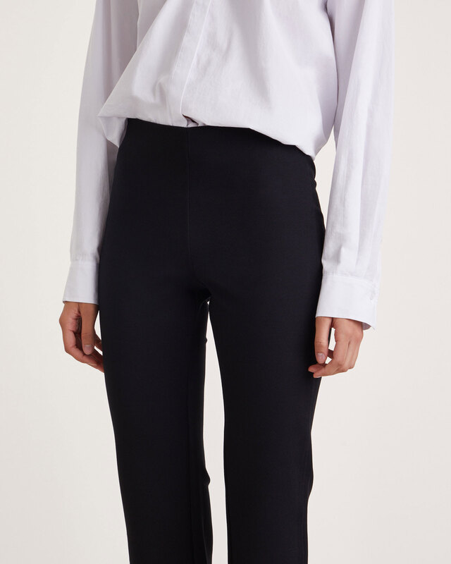 Filippa K Byxor Flared Jersey Svart XL