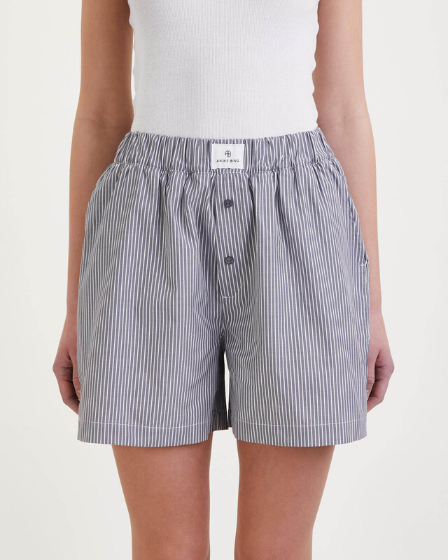 Anine Bing Shorts Liam Boxer Grå/vit | WAKAKUU