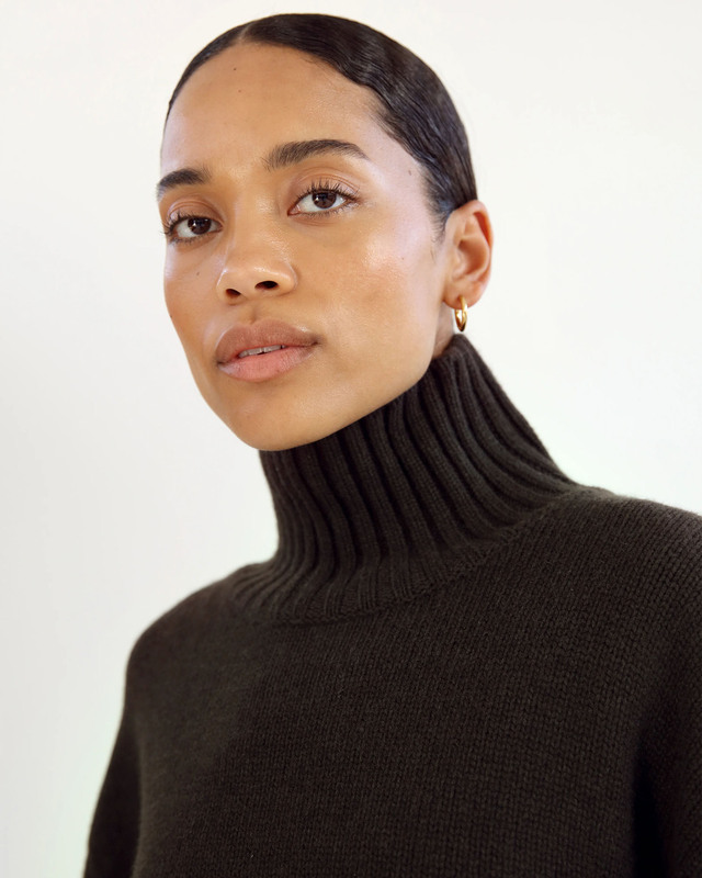 Almada Label  Tröja Nola Turtleneck  Chocolate XL