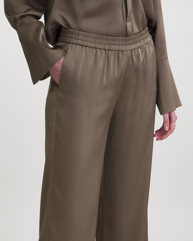 Wakakuu Icons Trousers Maria Satin Taupe S