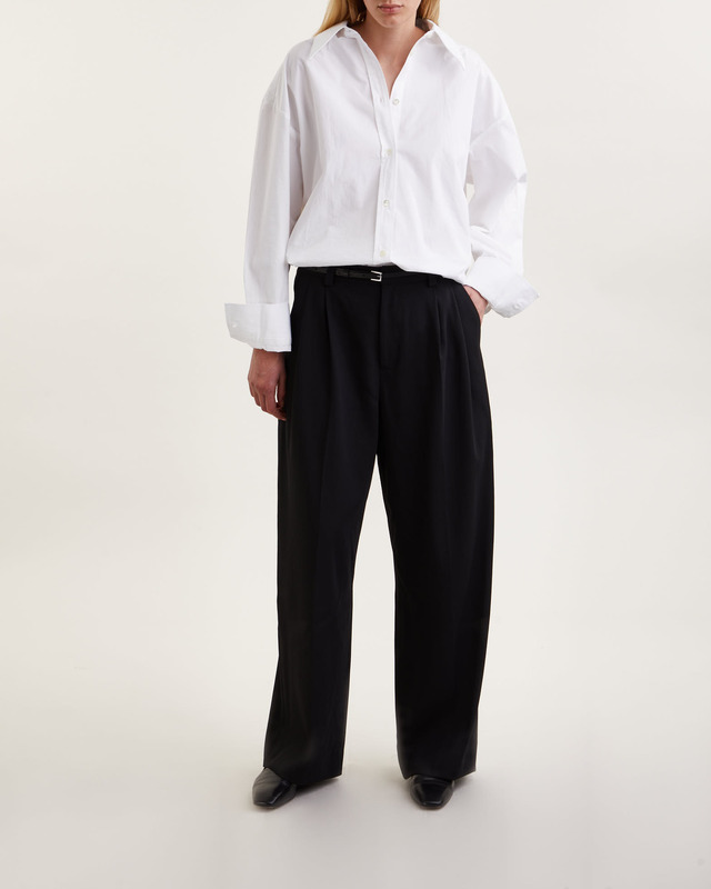 Teurn Studios Relaxedfit pleated trousers Svart 40