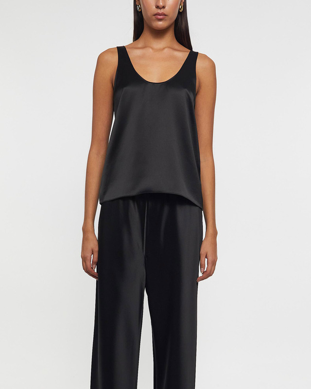 Almada Label  Topp Romy Satin  Svart S