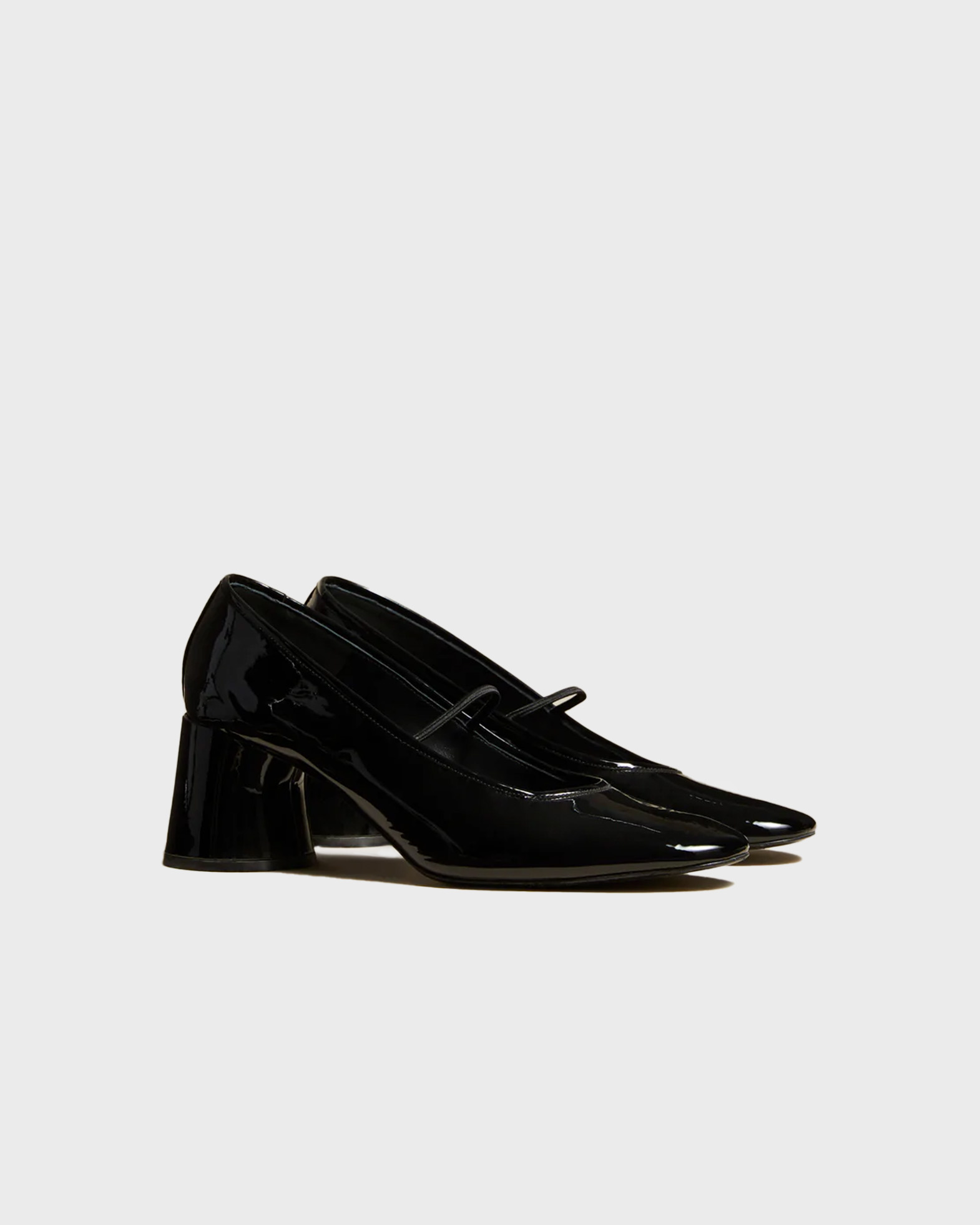 Khaite Lorimer Pump Black | WAKAKUU