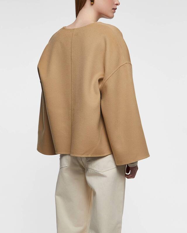By Malene Birger Ullkappa Jacquie Sand 42