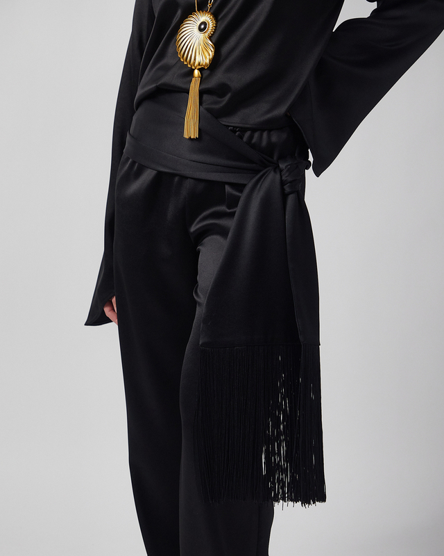 Wakakuu Icons Scarf Fringe Black ONESIZE