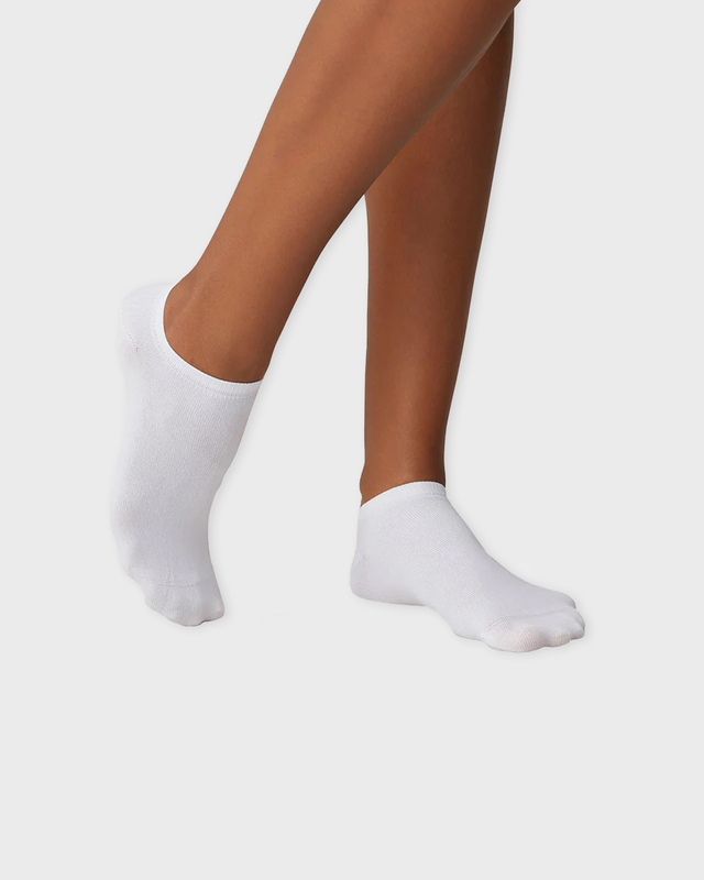 Swedish Stockings Strumpor Sara Premium Sneaker Vit 36-37