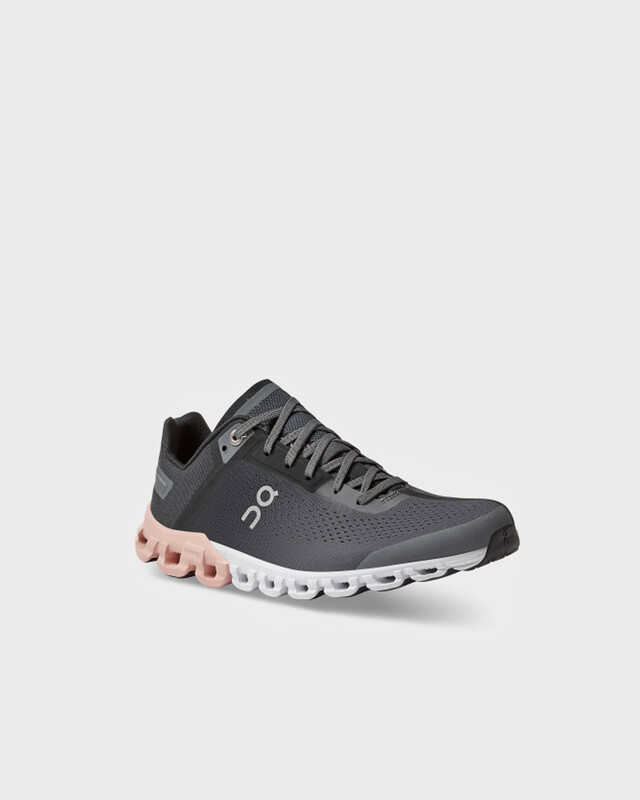On Cloudflow W Svart/rosa  7 (EU 38)