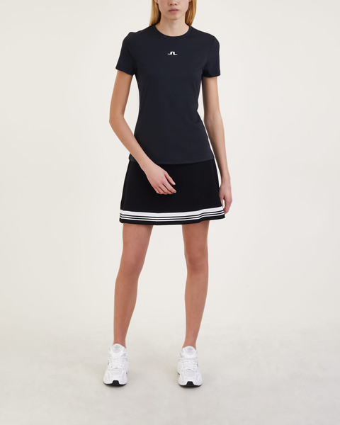 Ada T-shirt  Svart 1