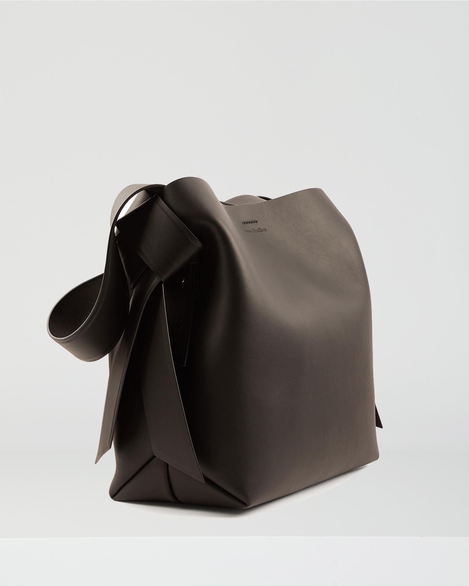 acne studios musubi midi bolsa