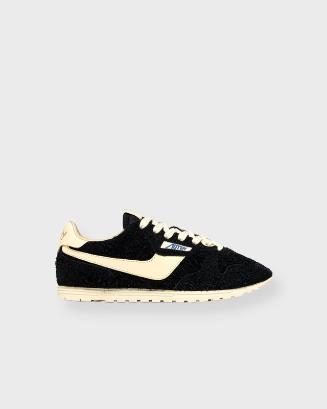 Autry Sneakers Windspin Low Suede Svart EUR 36