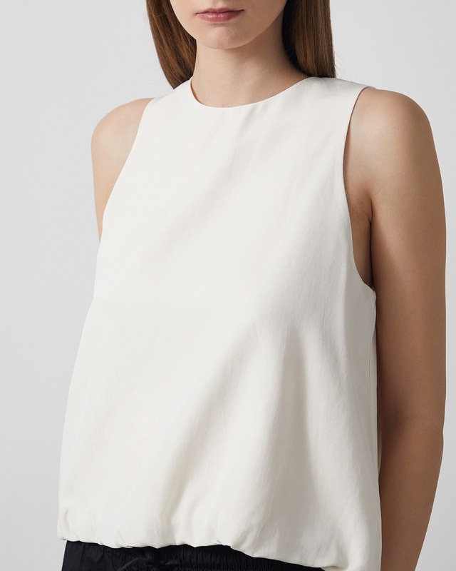 ONE and OTHER Topp Dove Creme XS