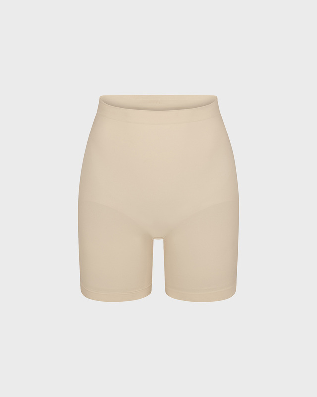 Skims Shorts Seamless Sculpt Mid Thigh Sand XXS